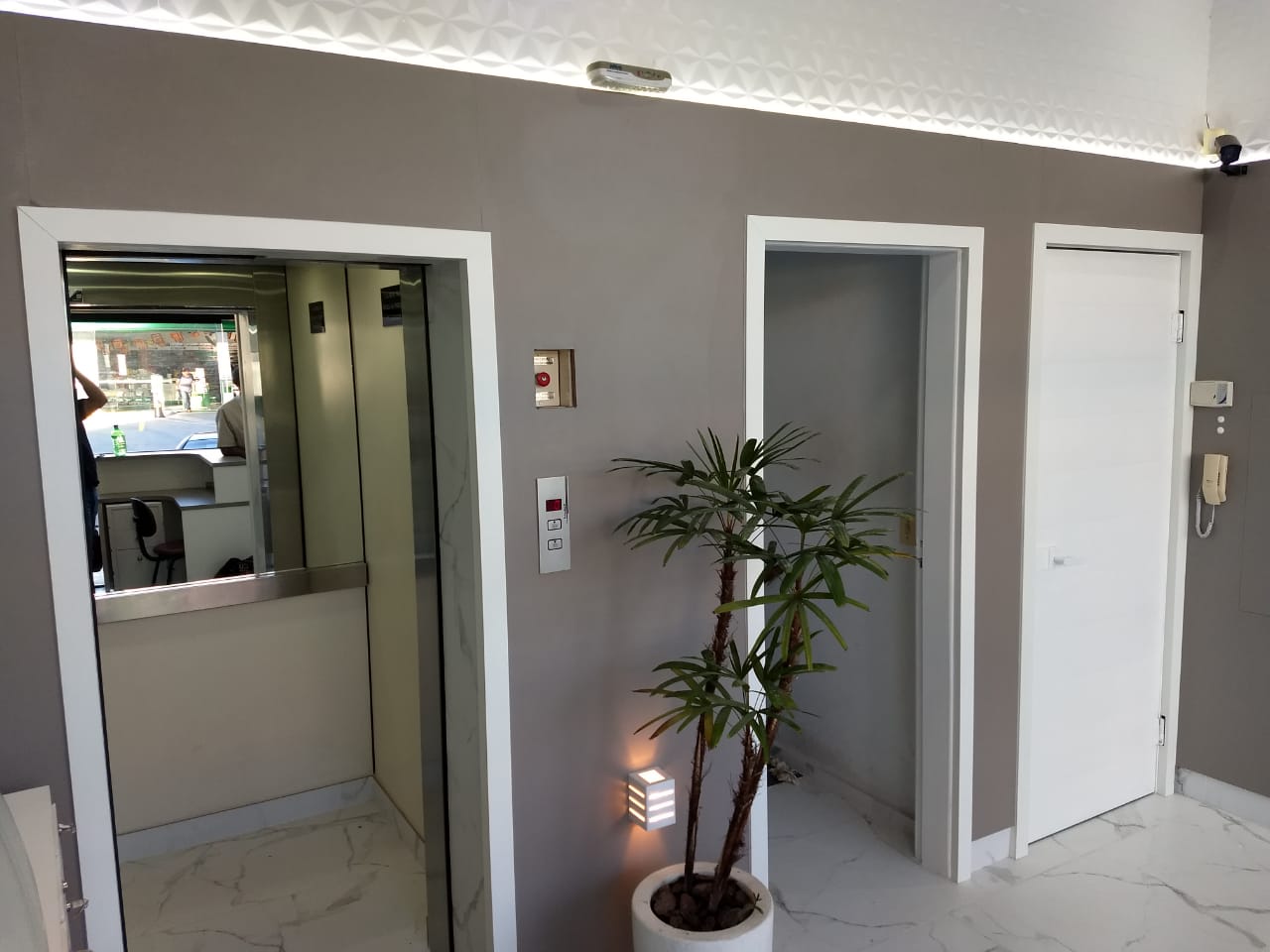 23fe6a17-76f9-487d-af51-e01c6576892b