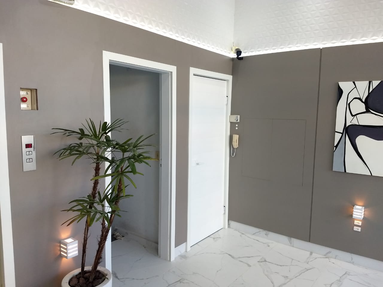 d842f0ed-b353-44d3-81e7-8a72616a9983